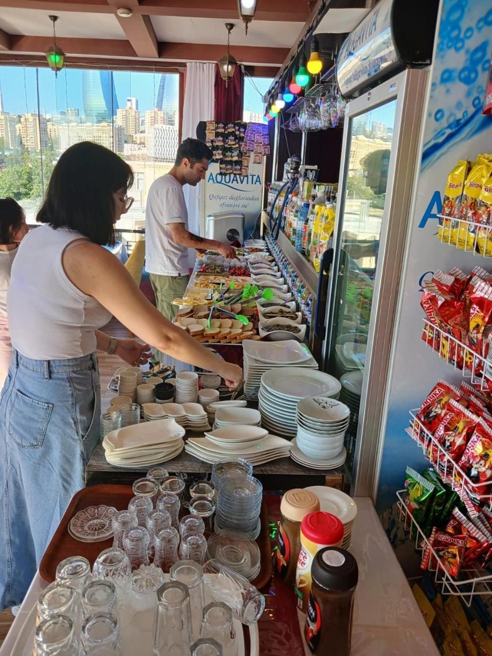 באקו Avi Hotel מראה חיצוני תמונה