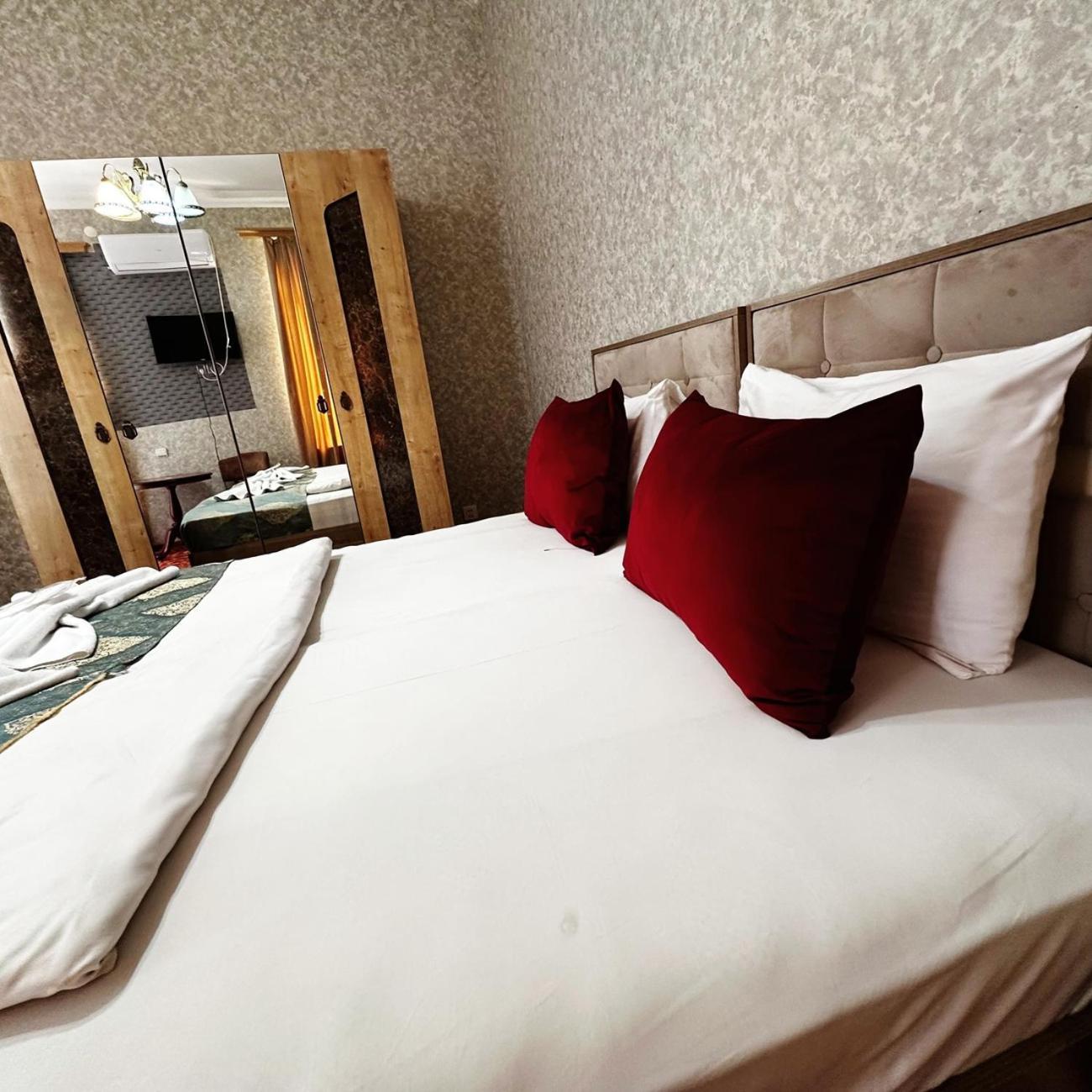 באקו Avi Hotel מראה חיצוני תמונה