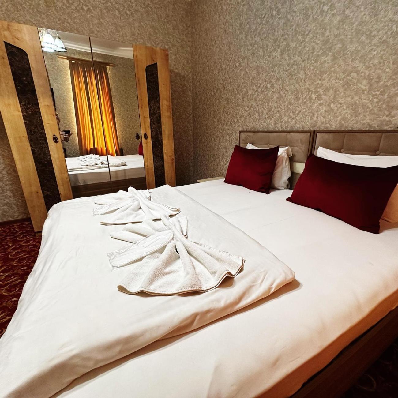 באקו Avi Hotel מראה חיצוני תמונה