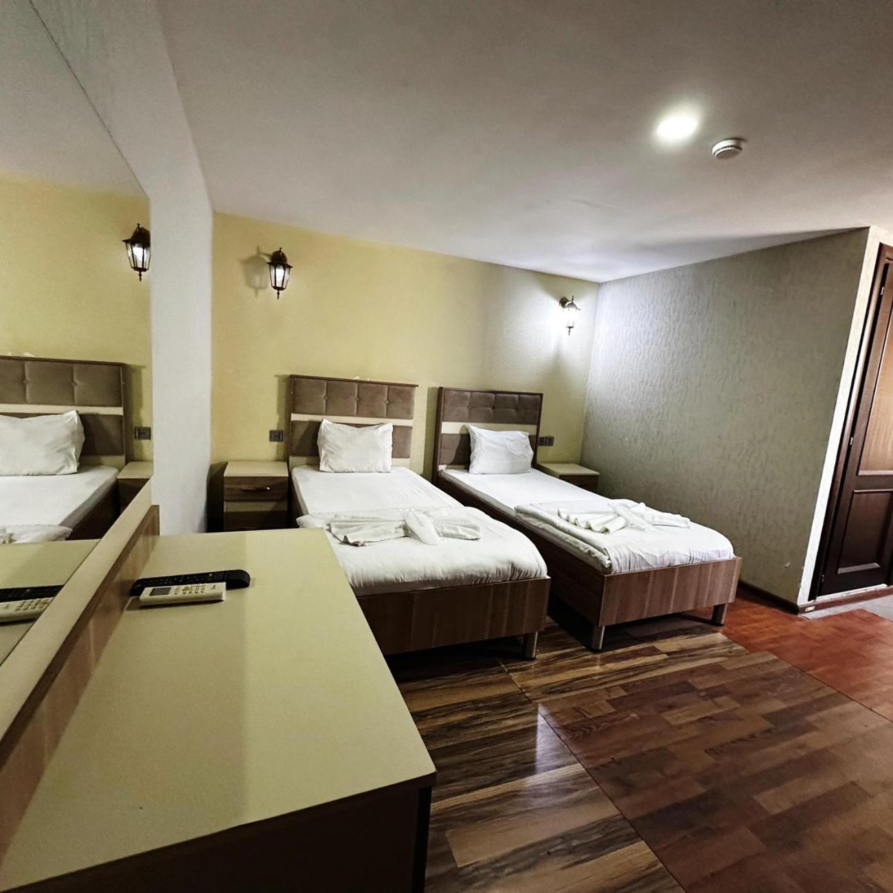 באקו Avi Hotel מראה חיצוני תמונה