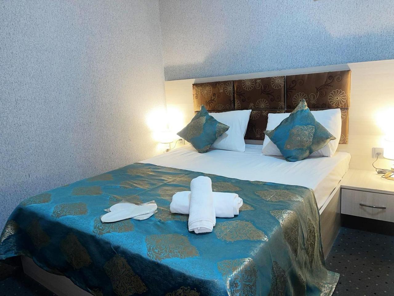 באקו Avi Hotel מראה חיצוני תמונה