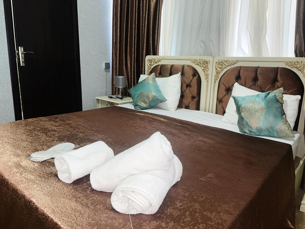 באקו Avi Hotel מראה חיצוני תמונה