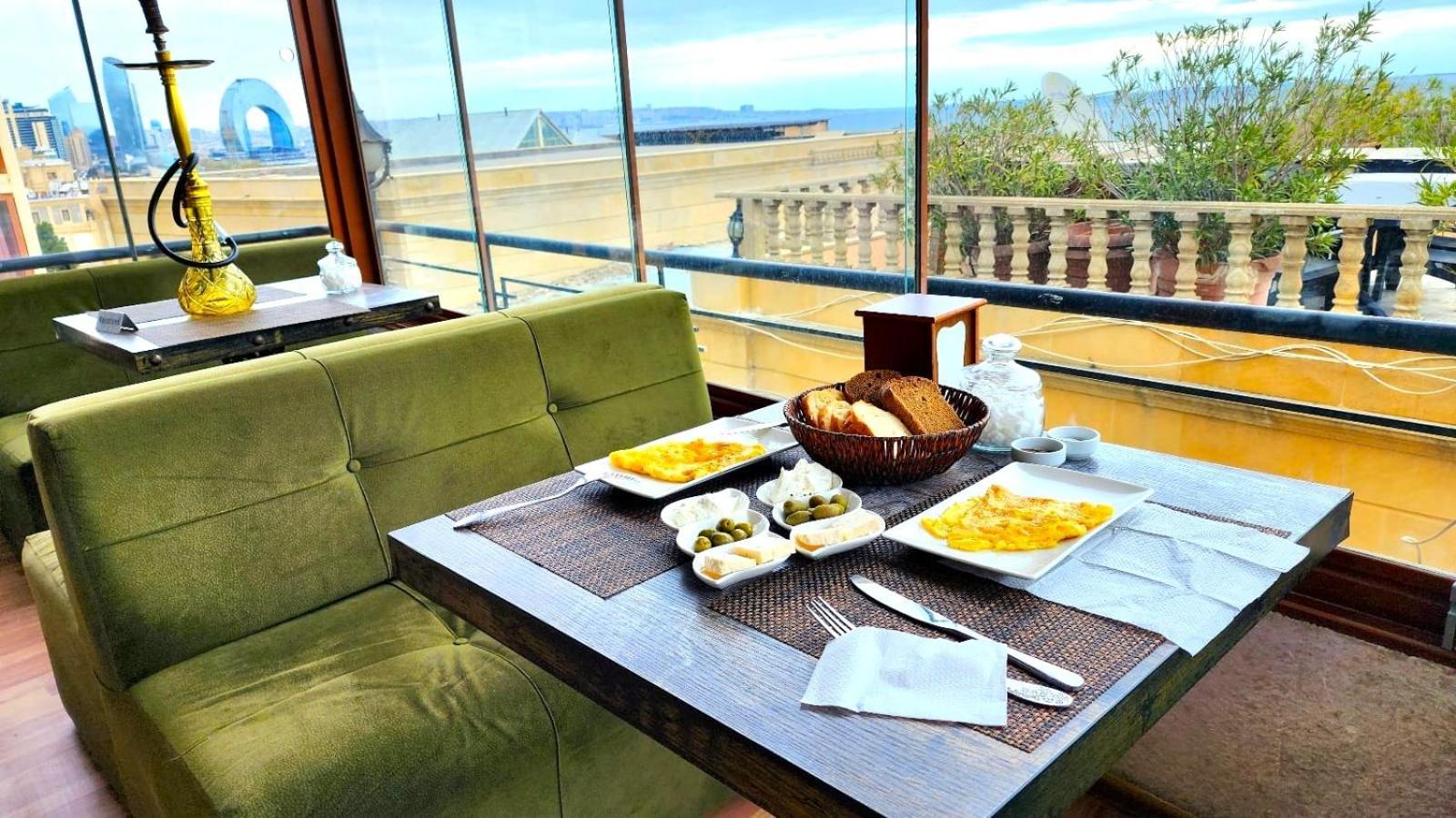 באקו Avi Hotel מראה חיצוני תמונה